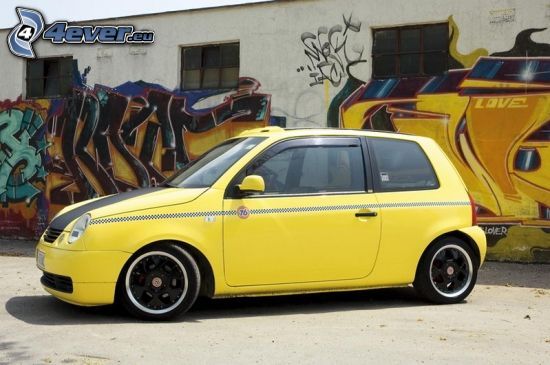 http://pictures.4ever.eu/data/download/cars/tuning/volkswagen-lupo-141098.jpg?no-logo