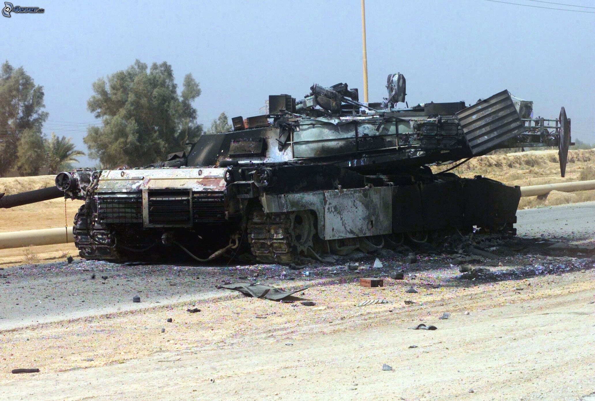 destroyed tank modern